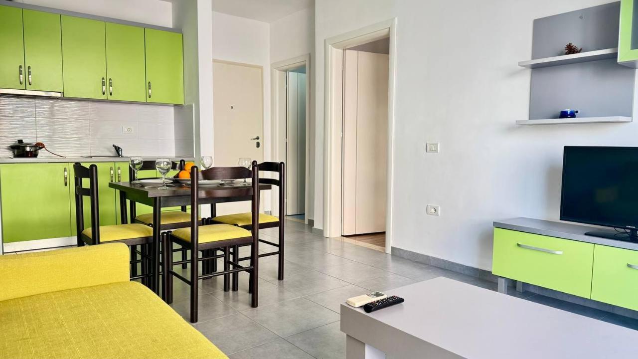 White - Apartment *
