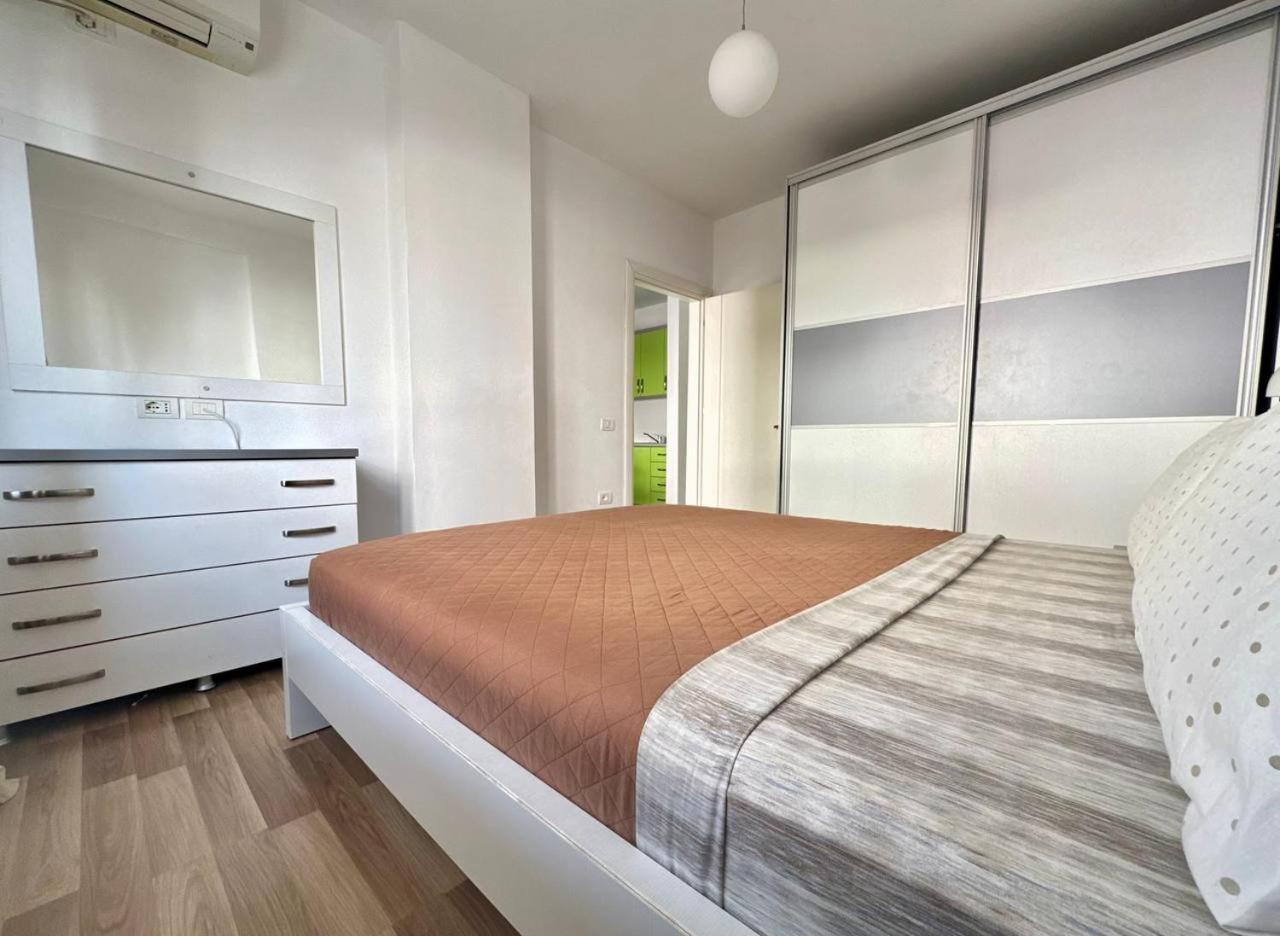 Apartment White - Sarande