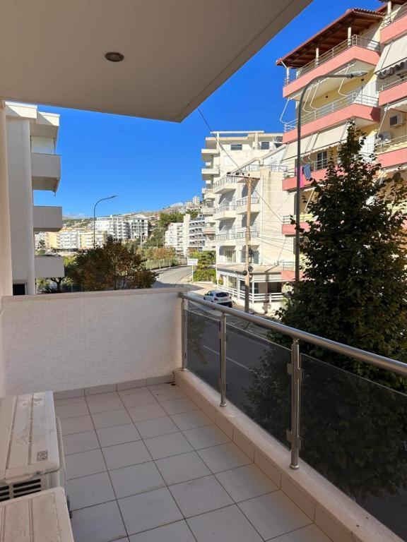 Apartament White - *
