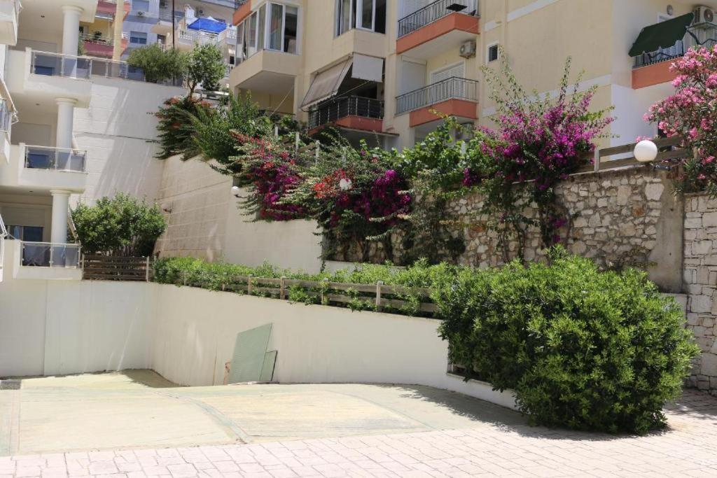 Apartament White -