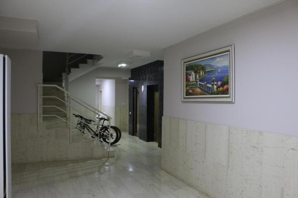 Apartament White - *